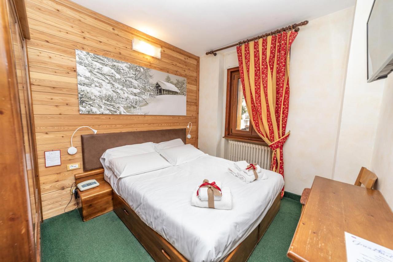 Hotel Gran Baita Oulx Kültér fotó